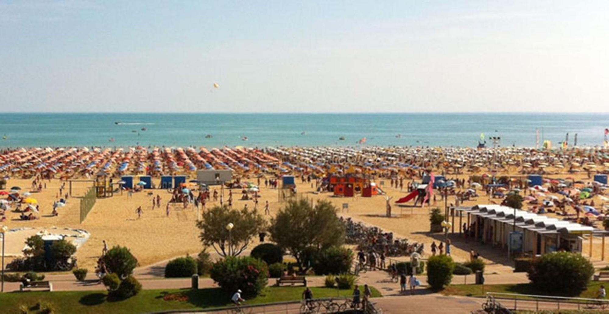 Enjoy Your Holidays From Our Magnificent Terrace Apartment Bibione Exterior photo