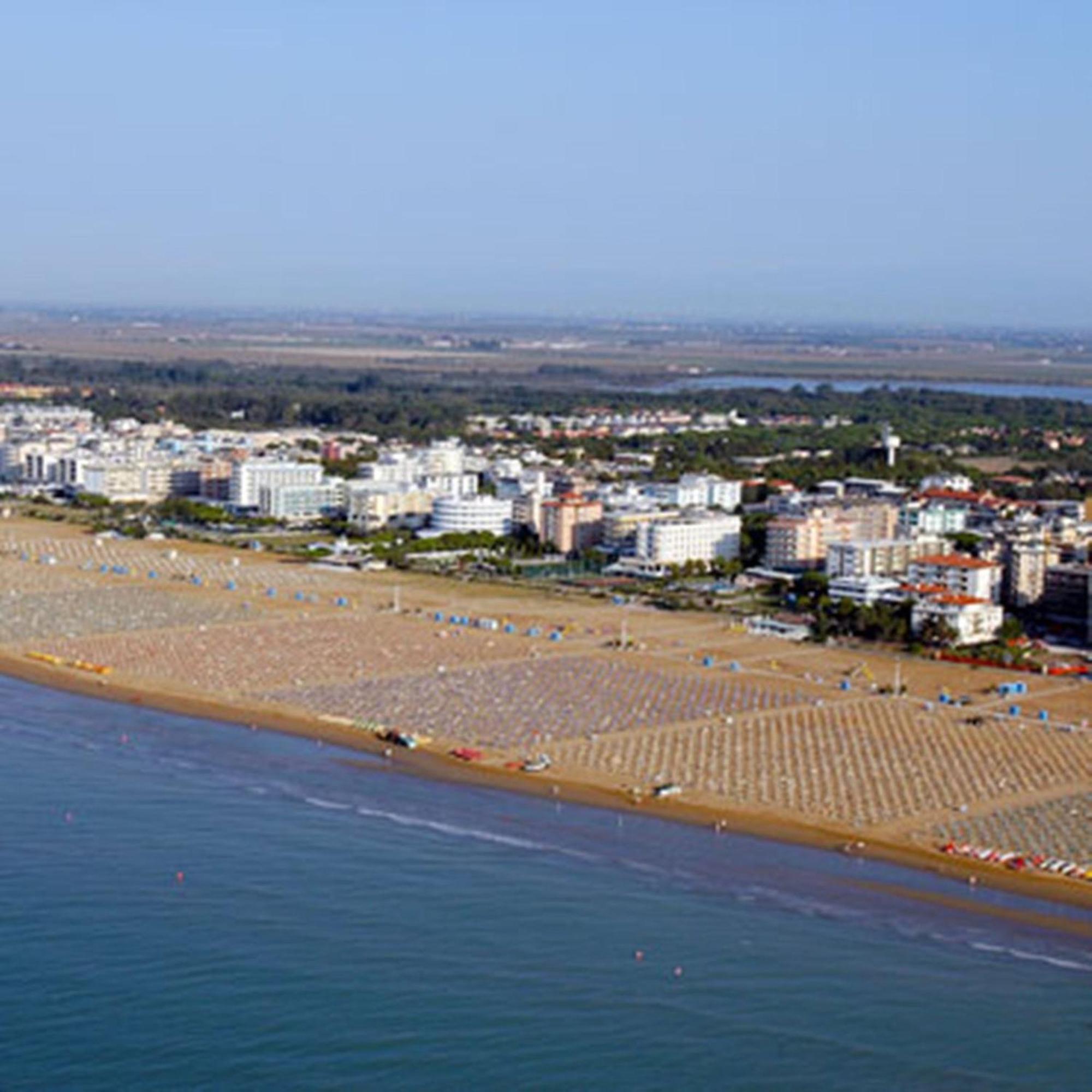 Enjoy Your Holidays From Our Magnificent Terrace Apartment Bibione Exterior photo