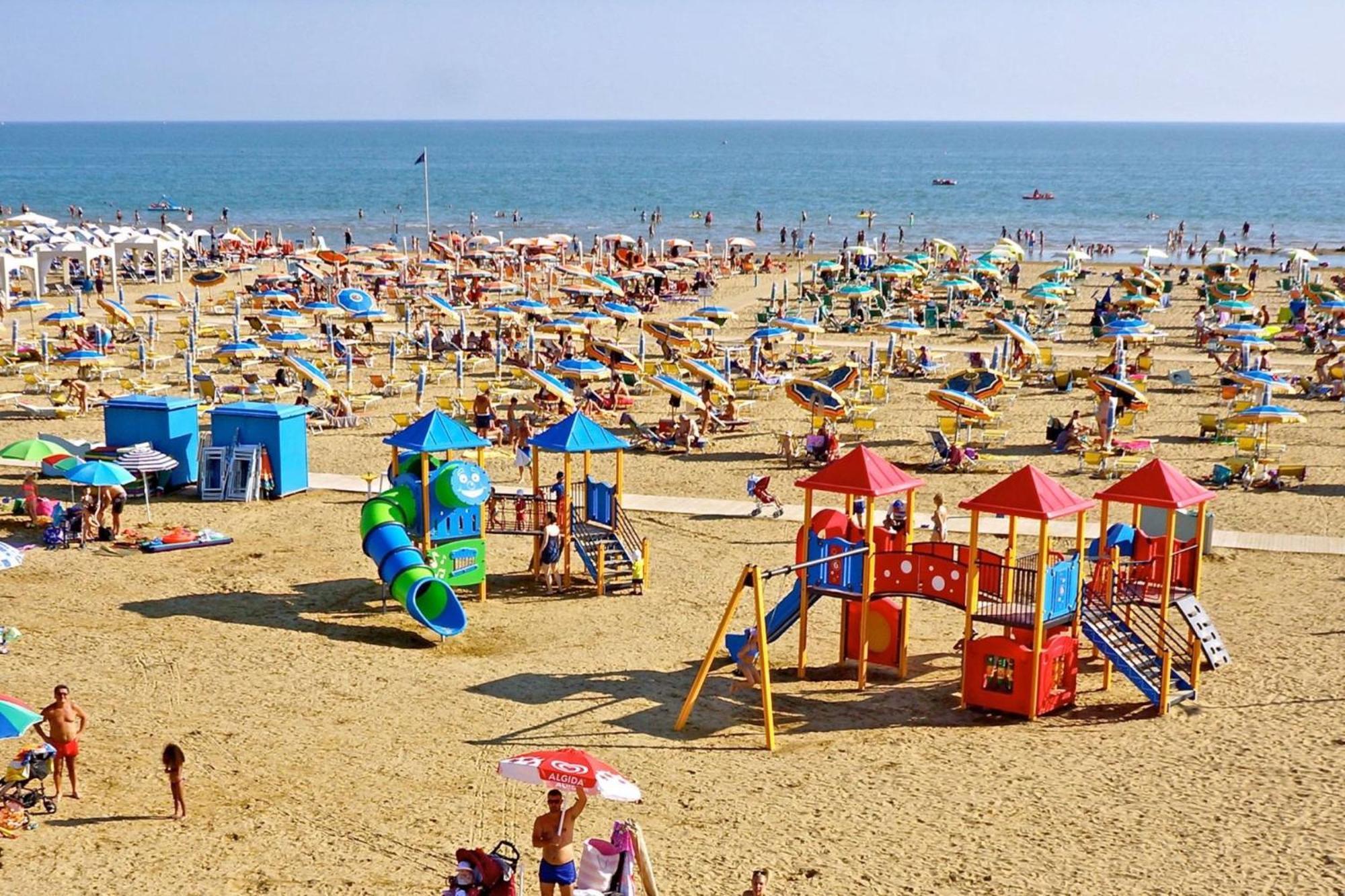 Enjoy Your Holidays From Our Magnificent Terrace Apartment Bibione Exterior photo